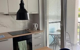 Apartament Czartoryskich House z miejscem postojowym w garażu podziemnym, wizjer elektroniczny w drzwiach wejściowych